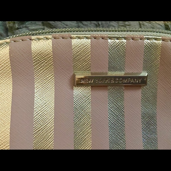 Small Cosmetic Bag - Picture 3 of 3